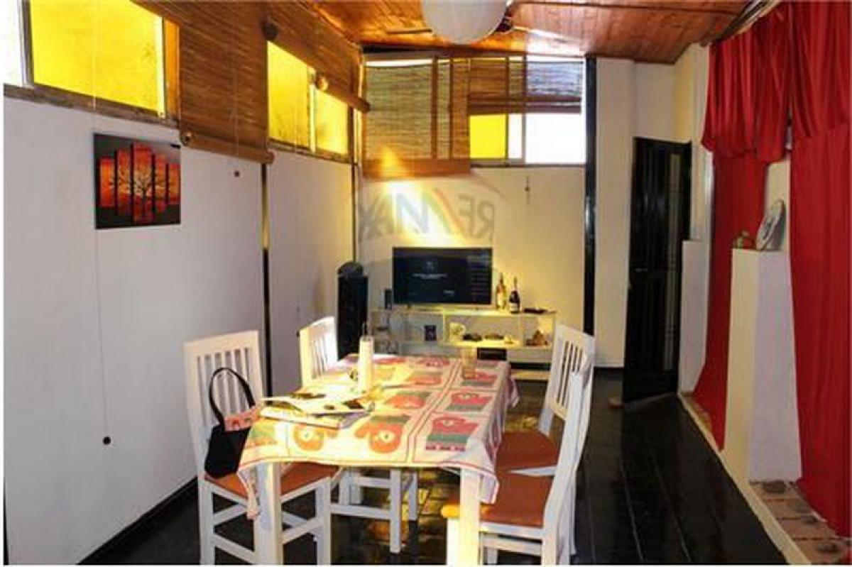 5 bedrooms House in Buenos Aires, Argentina No. 82410