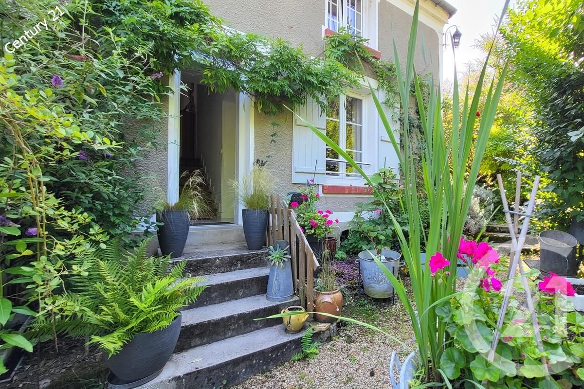 Adosado de 3 dormitorios en Chateau-Thierry, France No. 283870