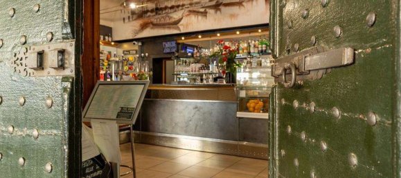 250m² Commercial property in Dongo, Italy No. 380569 10