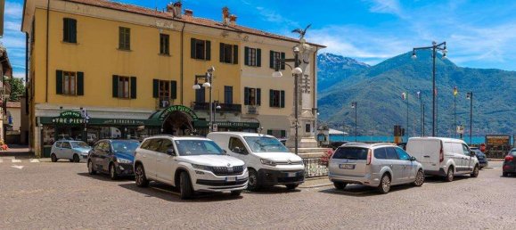 250m² Commercial property in Dongo, Italy No. 380569 27