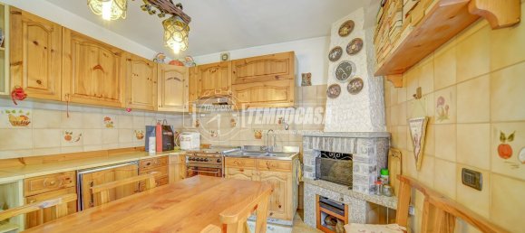 4 bedrooms Villa in Cassano Magnago, Italy No. 361285 3