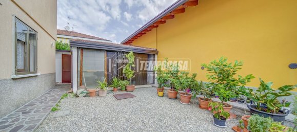 4 bedrooms Villa in Cassano Magnago, Italy No. 361285 22