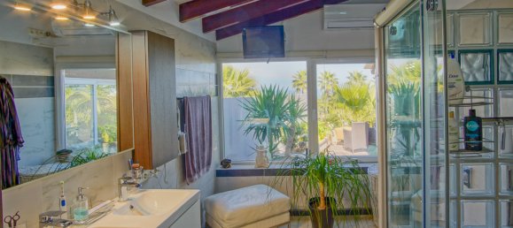 5 bedrooms Villa in Denia, Spain No. 8288 3