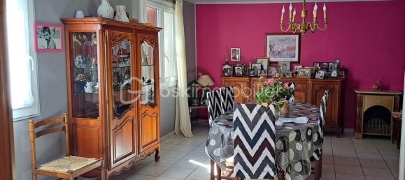 3 bedrooms House in Saint-Astier, France No. 279894 3