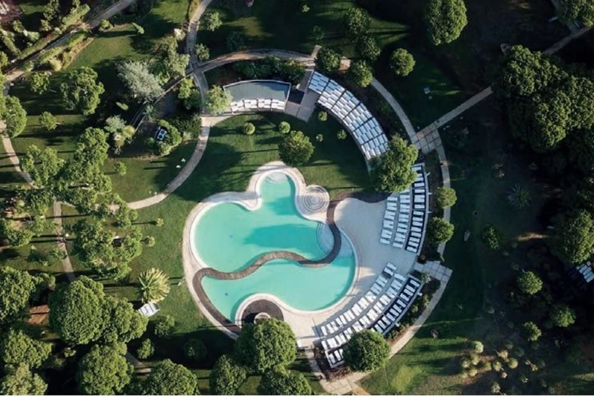 3 rooms Hotel in Cascais, Portugal No. 131136