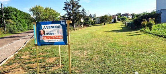 939m² Land in Marnay, France No. 80190 9