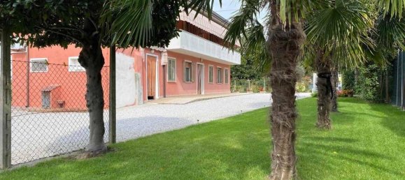 4 bedrooms House in Anguillara Veneta, Italy No. 325520 16