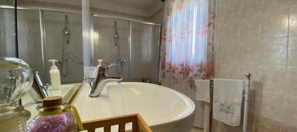 4 bedrooms House in Anguillara Veneta, Italy No. 325520 3