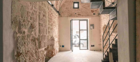 Квартира с 5 комнатами в Остуни, Италия № 120824 5