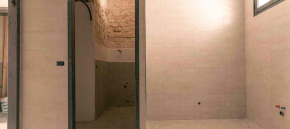 Квартира с 5 комнатами в Остуни, Италия № 120824 3