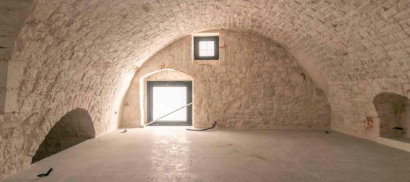 Квартира с 5 комнатами в Остуни, Италия № 120824 7