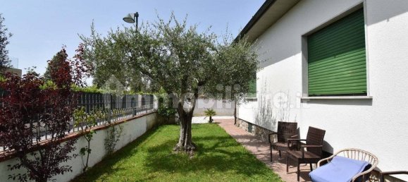 2 bedrooms Villa in Forte dei Marmi, Italy No. 188634 7