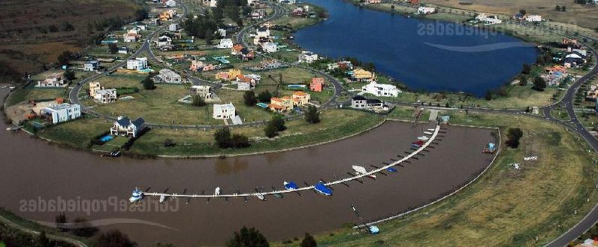  Land in Tigre, Argentina No. 117969