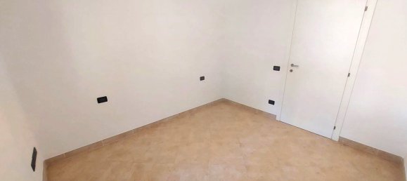 4 Schlafzimmer Wohnung in Vernio, Italy, Nr. 352598 12
