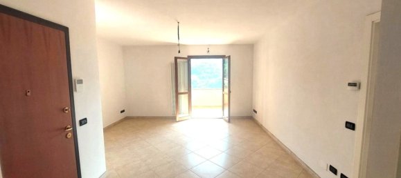 4 Schlafzimmer Wohnung in Vernio, Italy, Nr. 352598 5