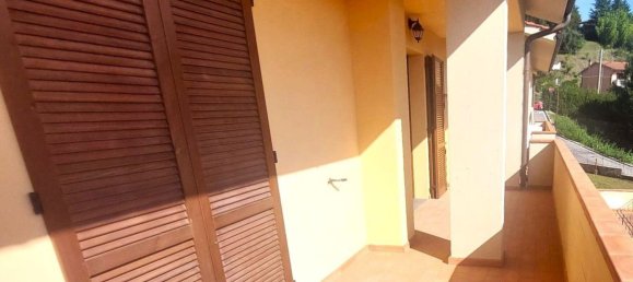 4 Schlafzimmer Wohnung in Vernio, Italy, Nr. 352598 4