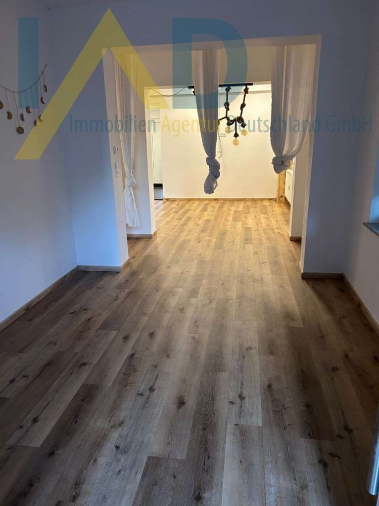  مكتب في Deggendorf, Germany 60متر مربع رقم 233226