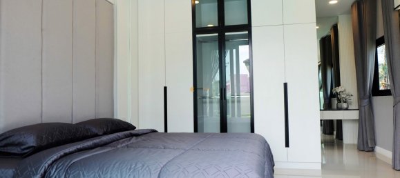 3 bedrooms Cafe / restaurant in Bang Lamung, Thailand No. 19472 5