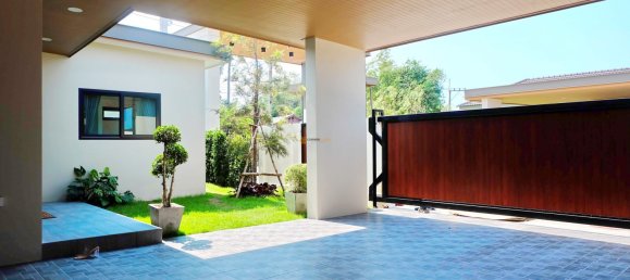 3 bedrooms Cafe / restaurant in Bang Lamung, Thailand No. 19472 2