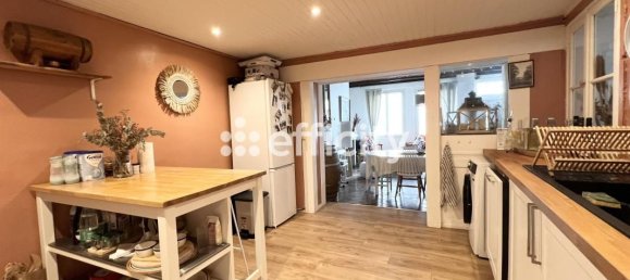 Casa de 4 dormitorios en Tours, France No. 279668 4