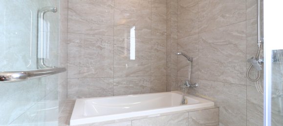 4 bedrooms Villa in Pattaya, Thailand No. 26430 6