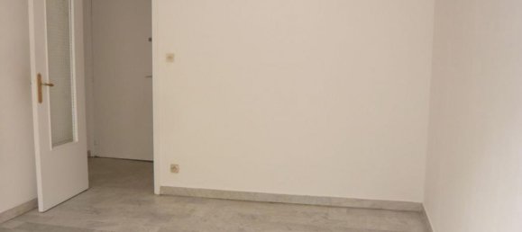 1 bedroom Apartment in Nice, France No. 196289 2