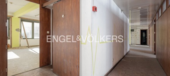 60 bedrooms Hotel in Lisbon, Portugal No. 106075 35