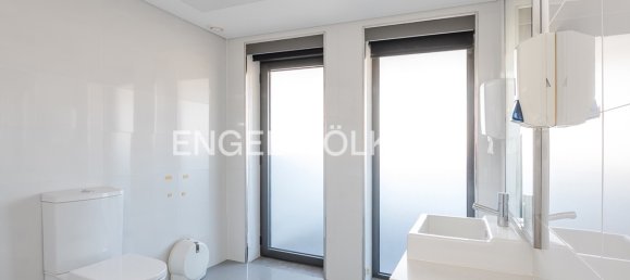 60 bedrooms Hotel in Lisbon, Portugal No. 106075 42