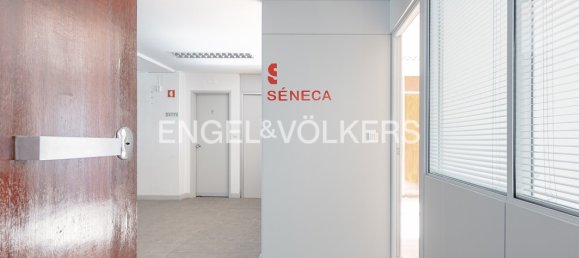 60 bedrooms Hotel in Lisbon, Portugal No. 106075 26