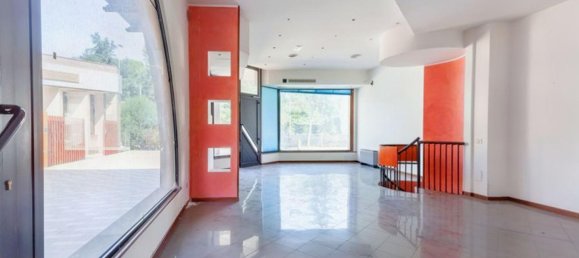 Коммерческая недвижимость с 1 комнатой в Валефолья, Италия № 67347 3