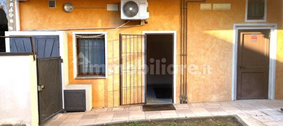 2 rooms Commercial property in Azzano San Paolo, Italy No. 121981 16
