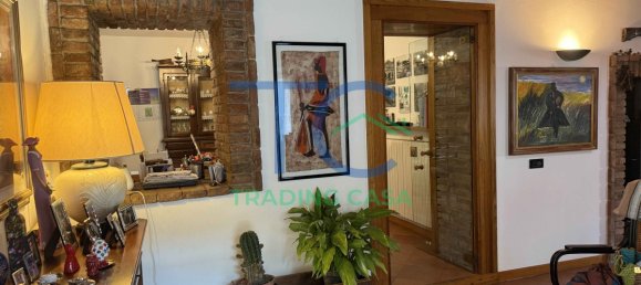 2 bedrooms House in Podenzano, Italy No. 305885 2