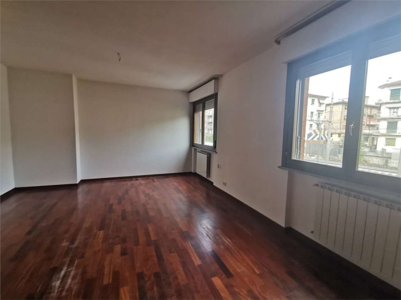 4 rooms Apartment in Arezzo, Italy No. 222918