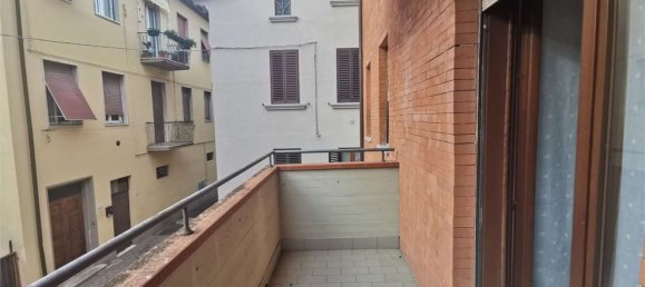 4 rooms Apartment in Arezzo, Italy No. 222918 16