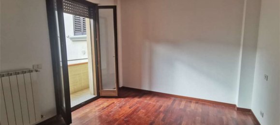4 rooms Apartment in Arezzo, Italy No. 222918 10