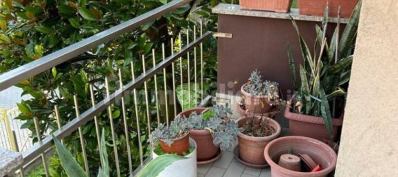 2 bedrooms Apartment in Saronno, Italy No. 373595 5