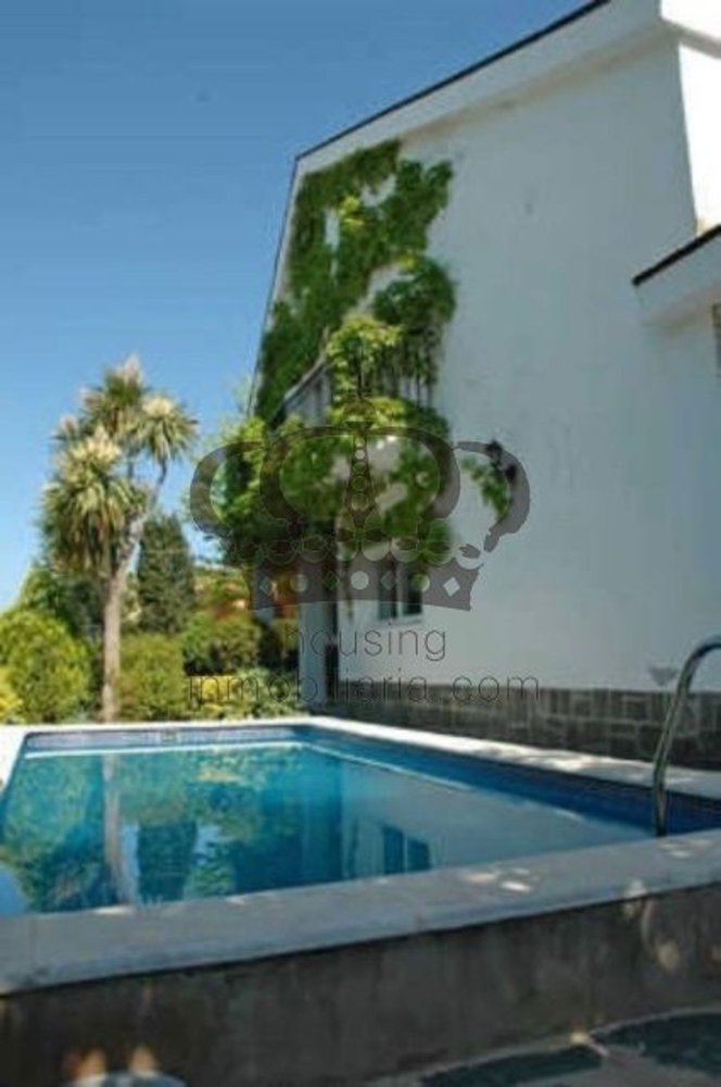 6 chambres Maison à L'Eliana, Spain No. 189402