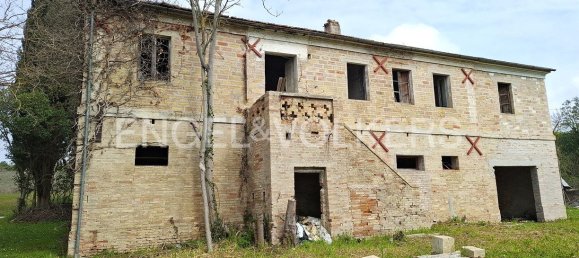 2 bedrooms Castles in Recanati, Italy No. 286092 7