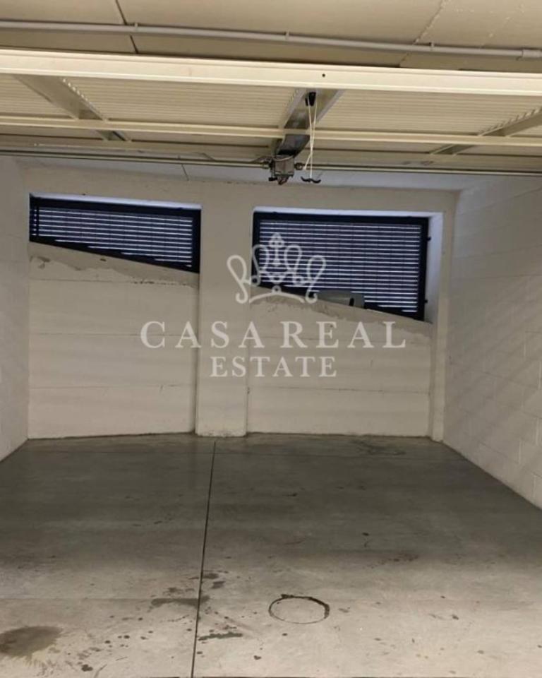 Garage in Rome, Italy 14m², Nr. 40985