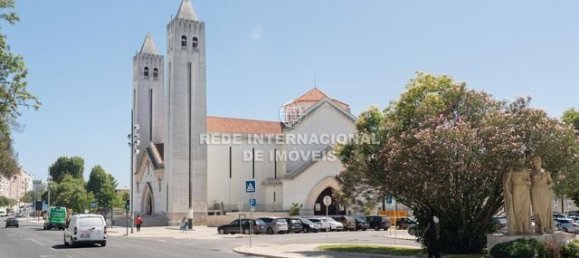 7 bedrooms Apartment in Lisbon, Portugal No. 213512 6