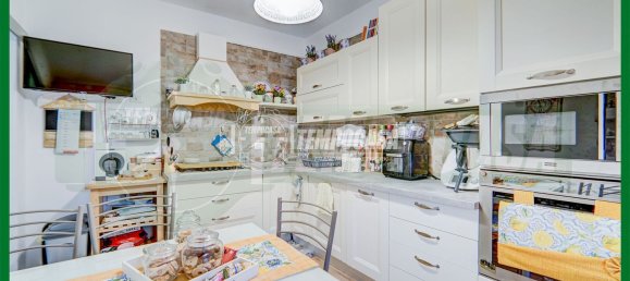 3 غرف نوم شقة في Gavirate, Italy رقم 363531 10