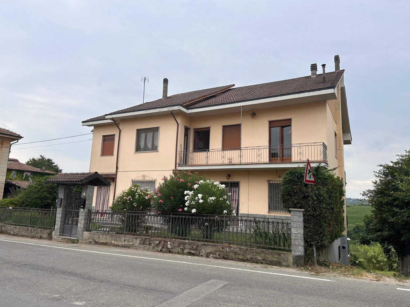 14 bedrooms House in Fontanile, Italy No. 318797