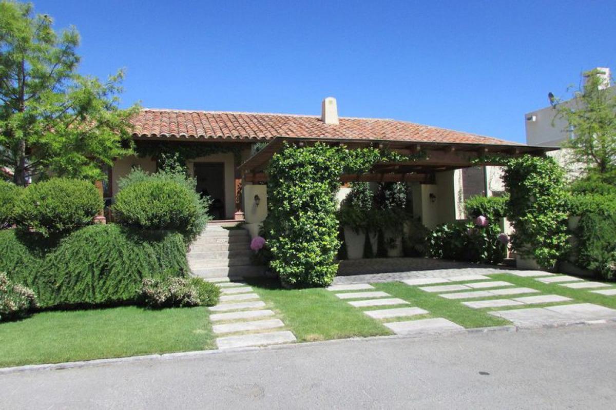 5 bedrooms House in Chacabuco, Chile No. 1910