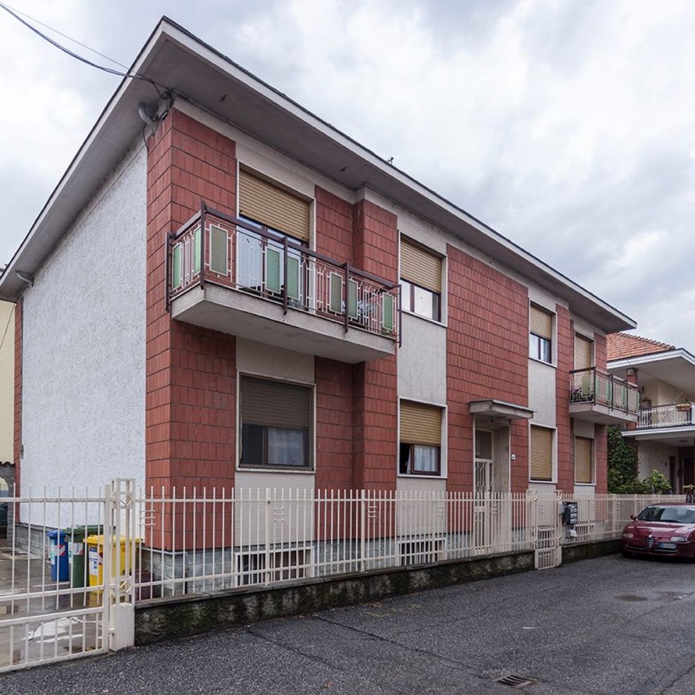 3 bedrooms Apartment in San Mauro Torinese, Italy No. 402396
