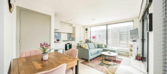 1 bedroom Apartment in Surbiton, United Kingdom No. 10284 2