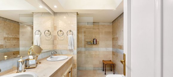 3 bedrooms Villa in Marbella, Spain No. 141238 19