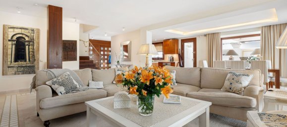 3 bedrooms Villa in Marbella, Spain No. 141238 11