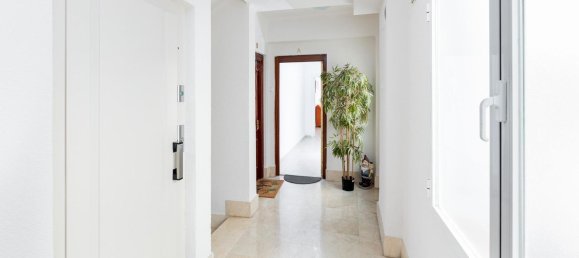4 bedrooms Apartment in Granada, Spain No. 104734 24