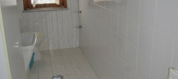 4-Zimmer Wohnung in Eboli, Italy, Nr. 134678 4