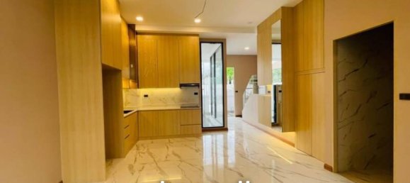 8 bedrooms Villa in Pattaya, Thailand No. 17184 8